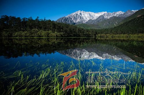 “愛情之湖”——雅加情海