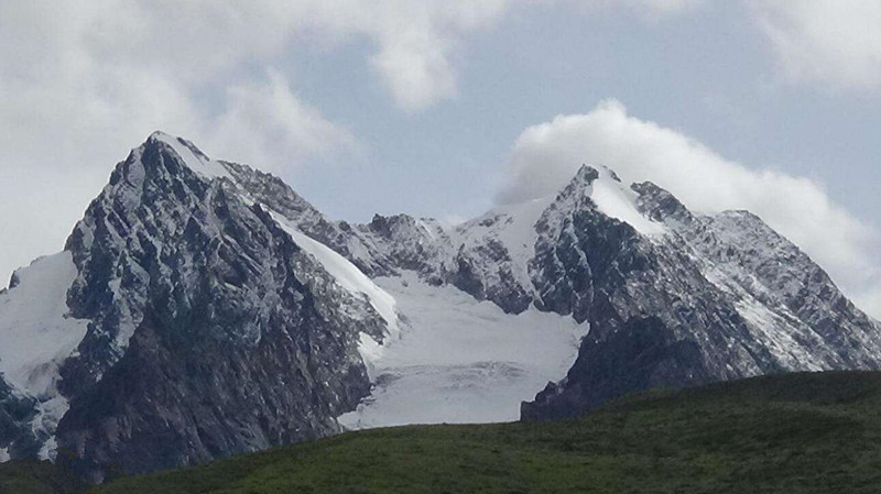 扎日擁康神山.jpg