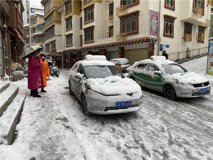 圖為在大雪中.jpg